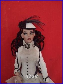 Tonner Wilde Imagination IMPERIUM PARK THEODORA CURIOSITY BENNETT 16 Doll