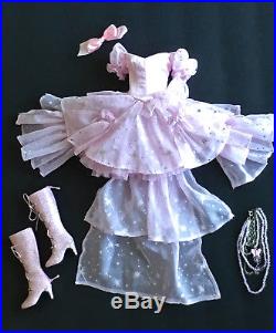 Tonner Wilde Imagination POP GOES OZ Glinda / Ellowyne OUTFIT for 16 doll