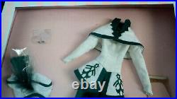 Tonner Wizard Of Oz Emerald Eminence Outfit Nrfb