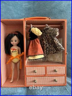Tonner tiny betsy mccall Halloween trunk Set Nrfb