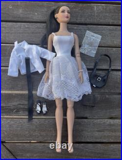 Tyler Wentworth Press Conference Emilie 16 doll. Complete. 2007 Tonner