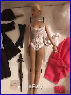 UFDCRobert Tonner Regina Wentworth Fashion Doll OUTFIT LOT Of OUTFITS-NEW