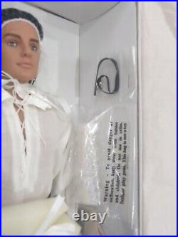 Very Rare HTF Tonner Doll 17 Romeo Star-Crossed Re-Imagination NRFB