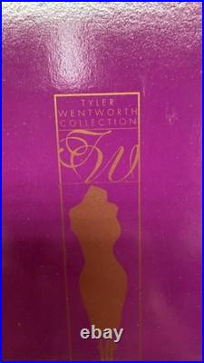 Vtg 16 Tonner LEGEND IN WHITE Coat T6-TWSD-26-1 Tyler Wentworth Sydney Chase