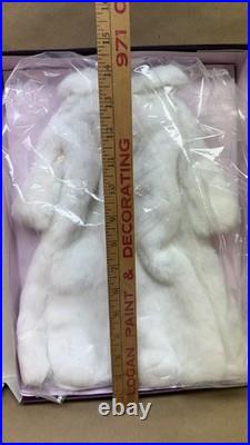 Vtg 16 Tonner LEGEND IN WHITE Coat T6-TWSD-26-1 Tyler Wentworth Sydney Chase