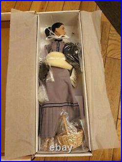Wizard of Oz Mrs. Gulch 16 Doll Tonner Dolls NIB