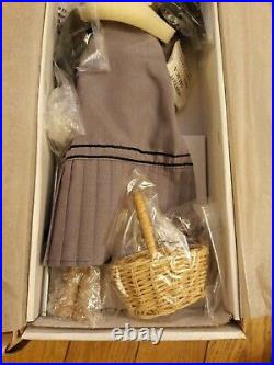 Wizard of Oz Mrs. Gulch 16 Doll Tonner Dolls NIB